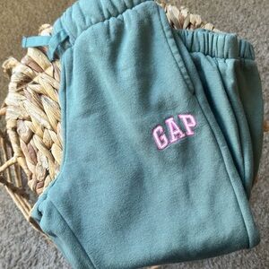 GAP Kids Joggers in green with Pink Logo